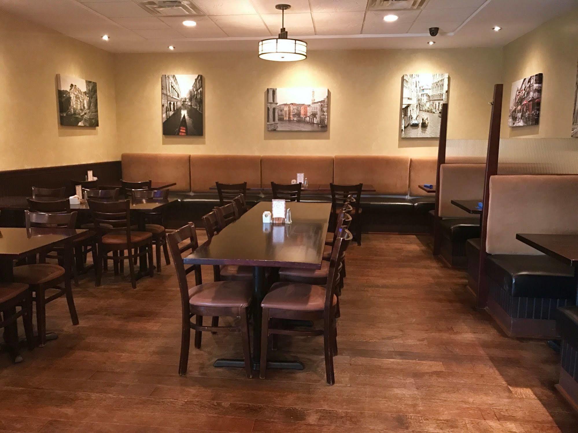 Park West Inn ウィニペグ エクステリア 写真